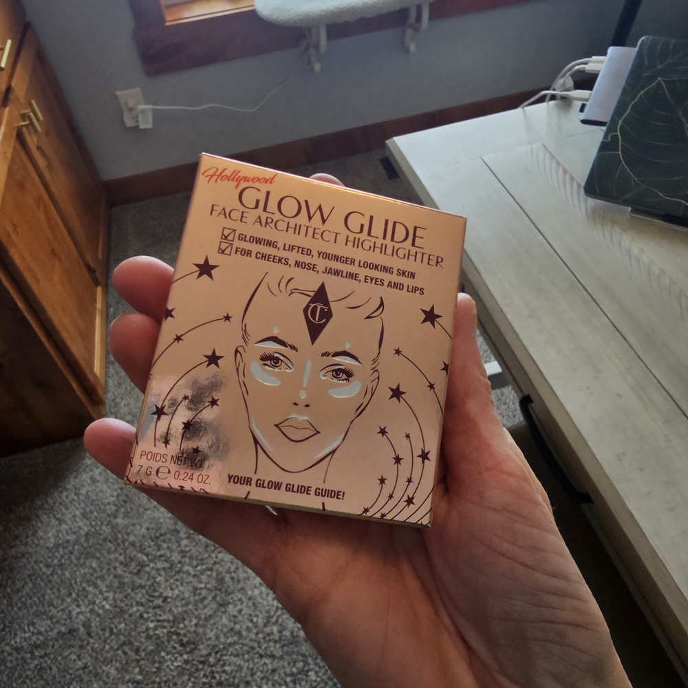 Charlotte Tilbury Glow Glide Highlighter - Gilded Glow